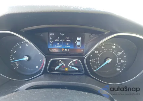 2016 Ford Focus Se z USA, uszkodzony, nr VIN 1FADP3F23GL406716